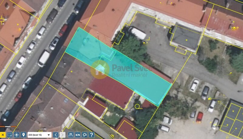 Dům s komerčním prostorem, dílnou a bytem v Písku. Užitná plocha 297 m2.