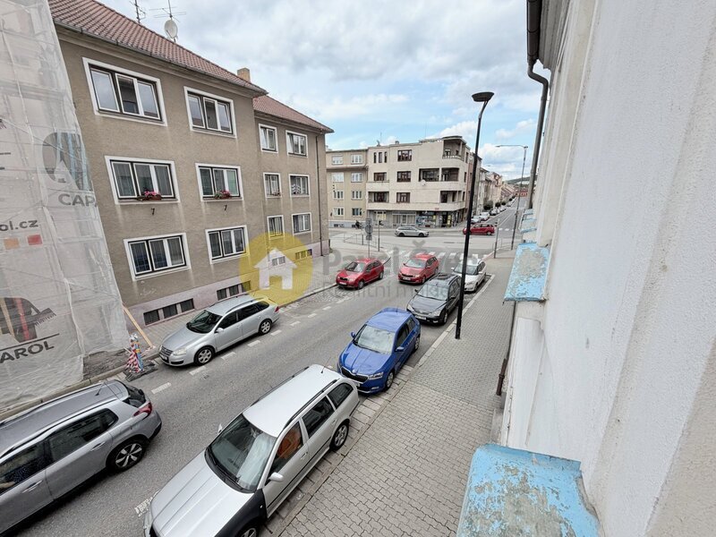 Dům s komerčním prostorem, dílnou a bytem v Písku. Užitná plocha 297 m2.