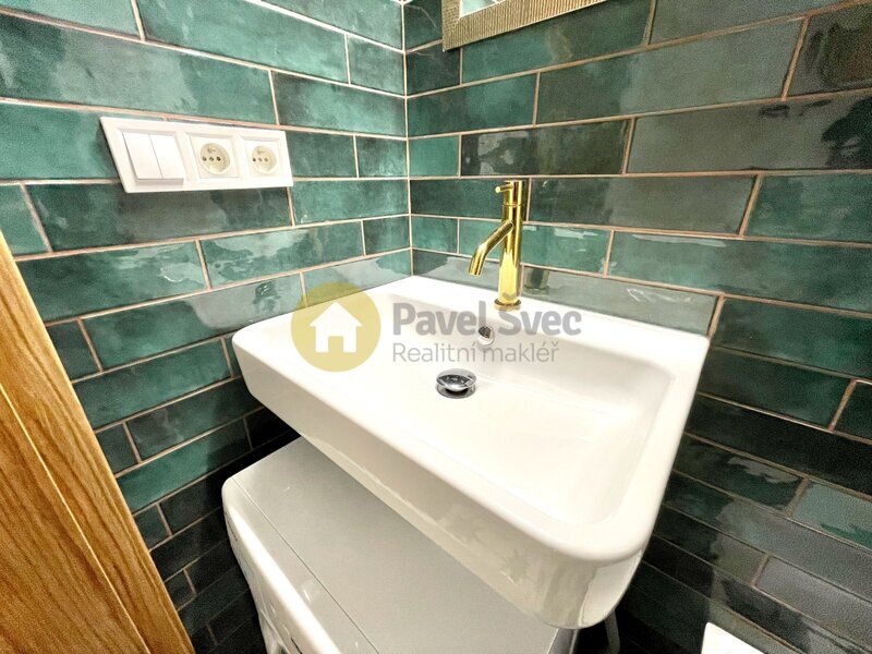 Pronájem 1+kk s lodžií a sklepem ve Strakonicích