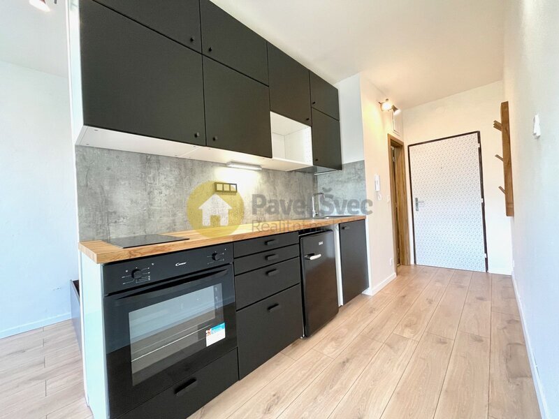 Pronájem 1+kk s lodžií a sklepem ve Strakonicích