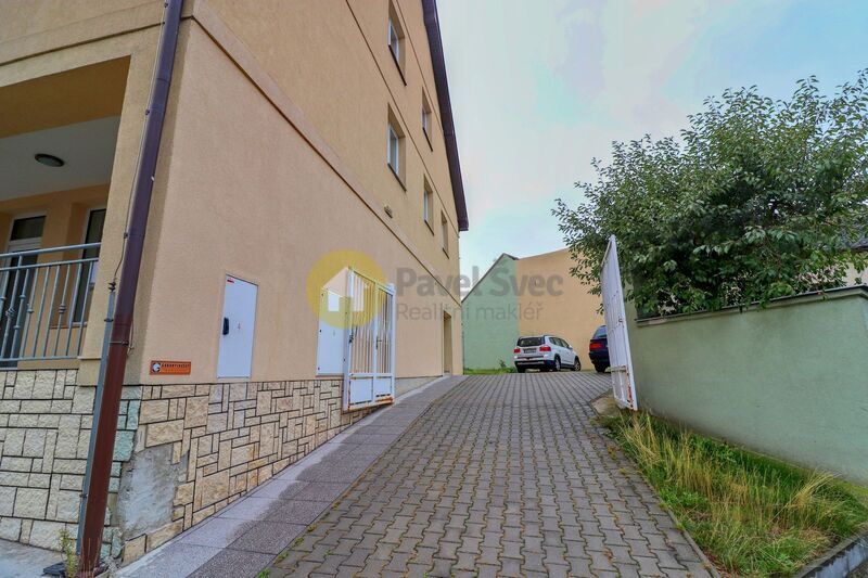 Pronájem atypického 3+kk, 86 m2, parkovací stání