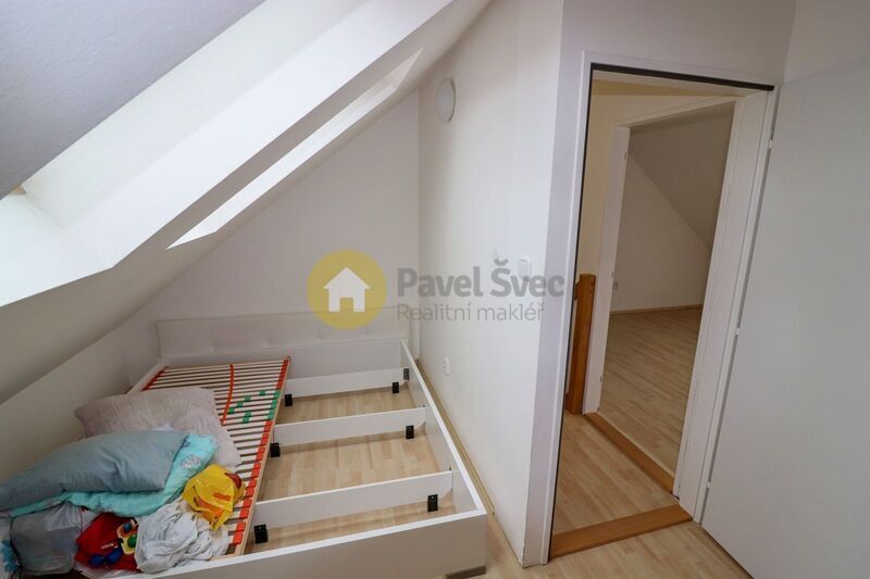 Pronájem atypického 3+kk, 86 m2, parkovací stání
