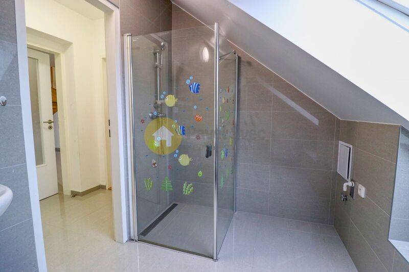 Pronájem atypického 3+kk, 86 m2, parkovací stání