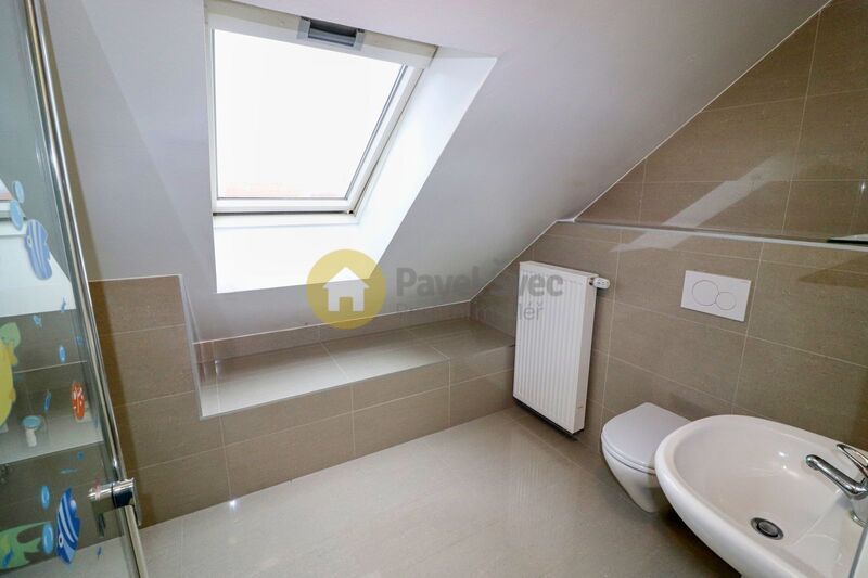Pronájem atypického 3+kk, 86 m2, parkovací stání