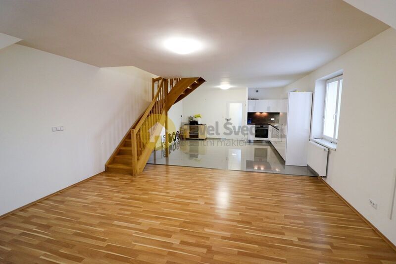 Pronájem atypického 3+kk, 86 m2, parkovací stání
