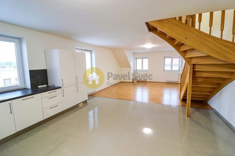 Pronájem atypického 3+kk, 86 m2, parkovací stání