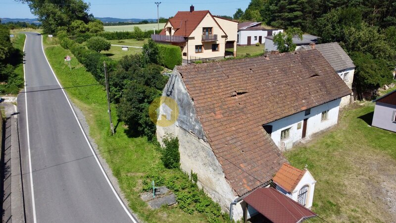 Prodej venkovského domu se zahradou, pozemky 598 m2, obec Kalenice