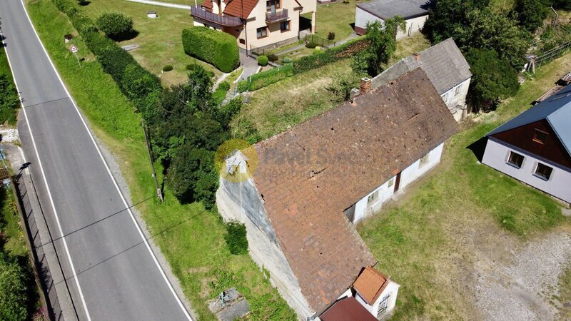 Prodej venkovského domu se zahradou, pozemky 598 m2, obec Kalenice
