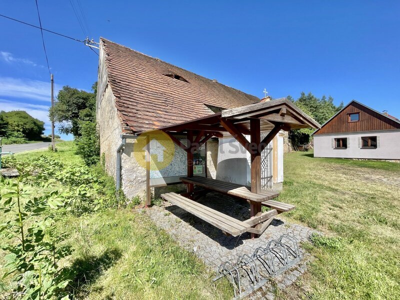 Prodej venkovského domu se zahradou, pozemky 598 m2, obec Kalenice