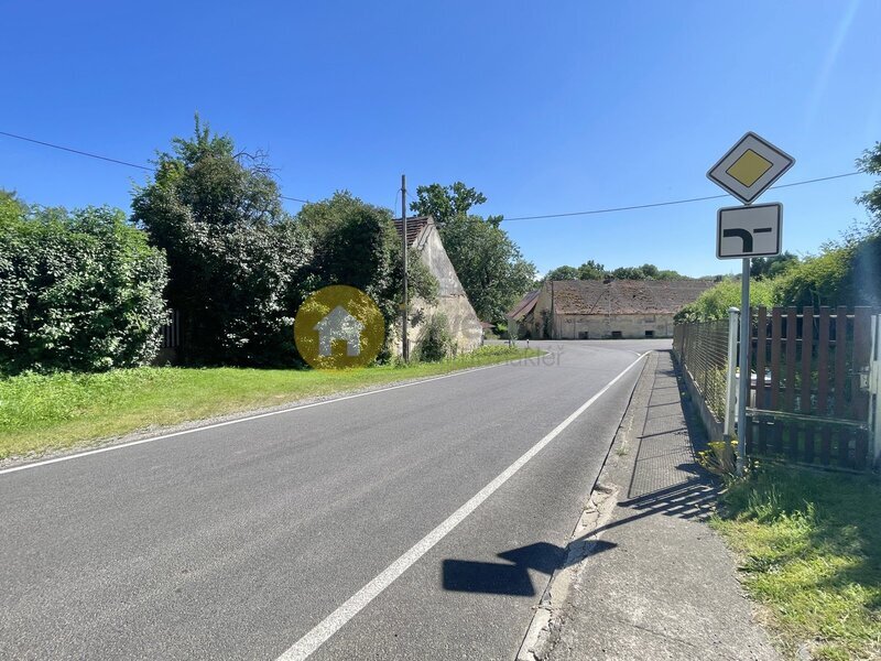 Prodej venkovského domu se zahradou, pozemky 598 m2, obec Kalenice