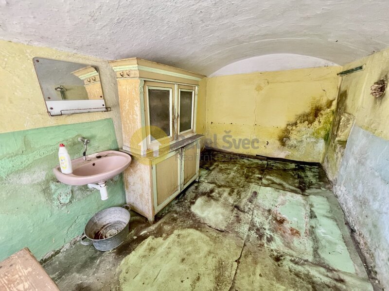 Prodej venkovského domu se zahradou, pozemky 598 m2, obec Kalenice