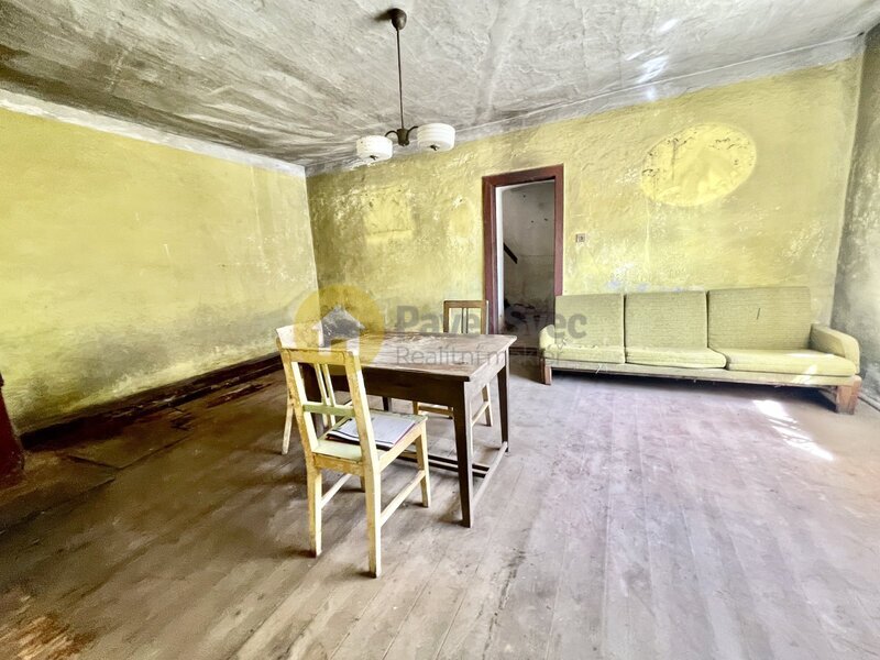 Prodej venkovského domu se zahradou, pozemky 598 m2, obec Kalenice