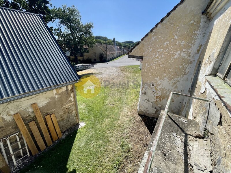Prodej venkovského domu se zahradou, pozemky 598 m2, obec Kalenice