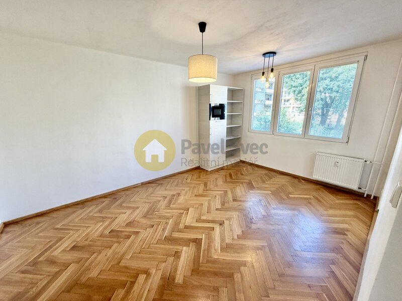 Pronájem 3+kk, 68 m2, lodžie/skep, ul. Polní v ČB