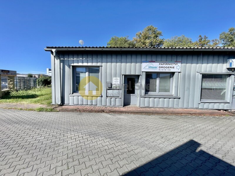 Pronájem kanceláře 15 m2 a skladu 17 m2, ul. Pekárenská - Č. Budějovice