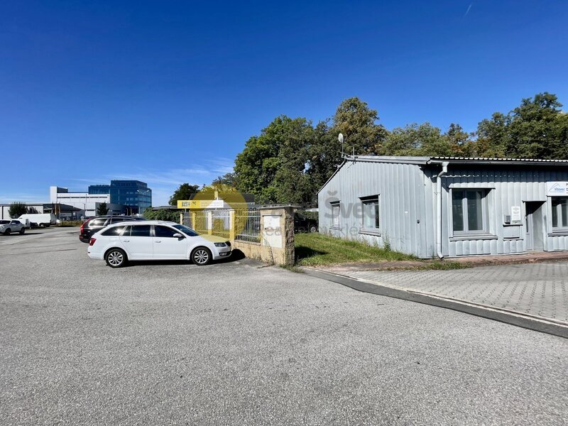 Pronájem kanceláře 15 m2 a skladu 17 m2, ul. Pekárenská - Č. Budějovice