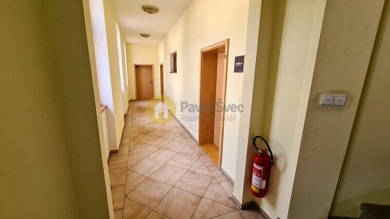 Pronájem bytu 2+kk, 72 m2, ul. Na Sadech - Č. Budějovice