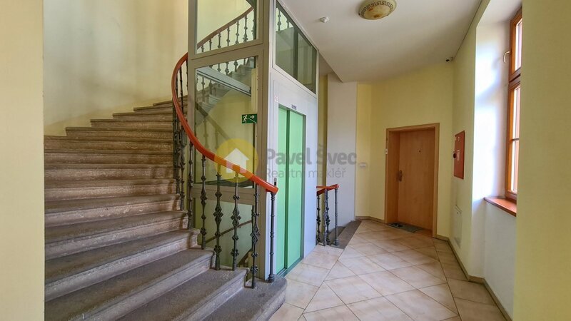 Pronájem bytu 2+kk, 72 m2, ul. Na Sadech - Č. Budějovice