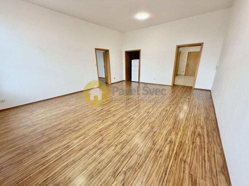 Pronájem bytu 2+kk, 72 m2, ul. Na Sadech - Č. Budějovice