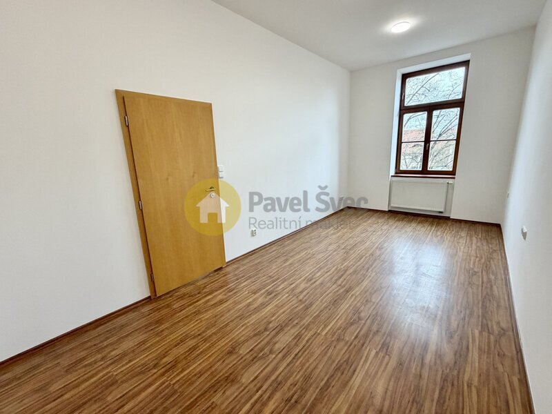 Pronájem bytu 2+kk, 72 m2, ul. Na Sadech - Č. Budějovice