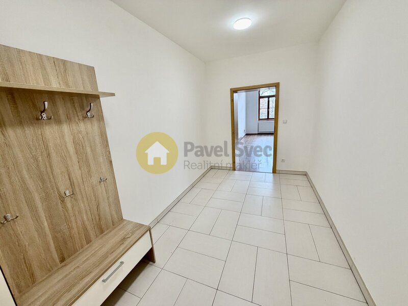 Pronájem bytu 2+kk, 72 m2, ul. Na Sadech - Č. Budějovice