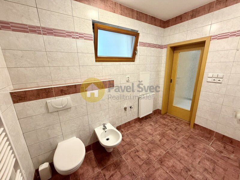 Pronájem bytu 2+kk, 72 m2, ul. Na Sadech - Č. Budějovice