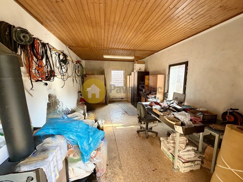 Prodej chalupy se zahradou, stodolou, dílnou, skladem, pozemky 1197 m2. Zadní Zborovice.