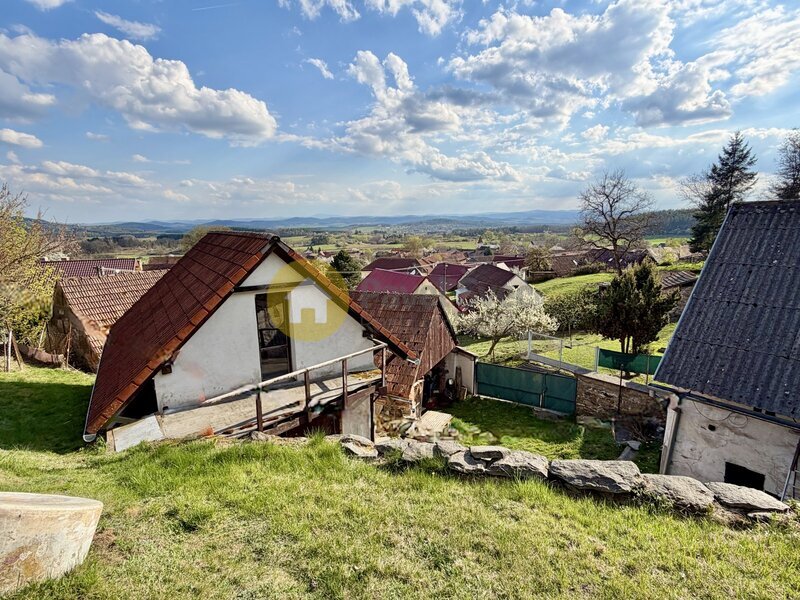 Prodej chalupy se zahradou, stodolou, dílnou, skladem, pozemky 1197 m2. Zadní Zborovice.