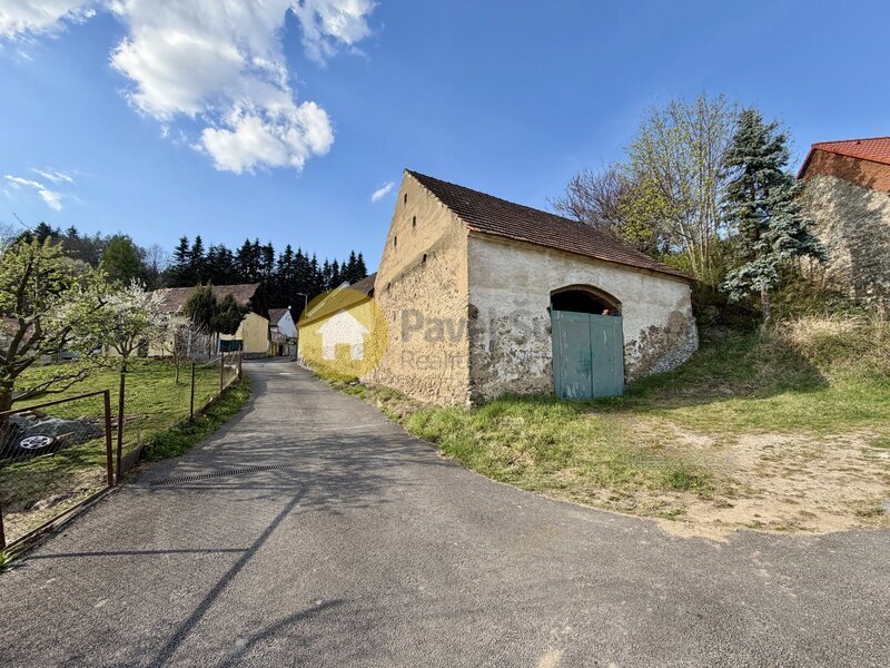 Prodej chalupy se zahradou, stodolou, dílnou, skladem, pozemky 1197 m2. Zadní Zborovice.
