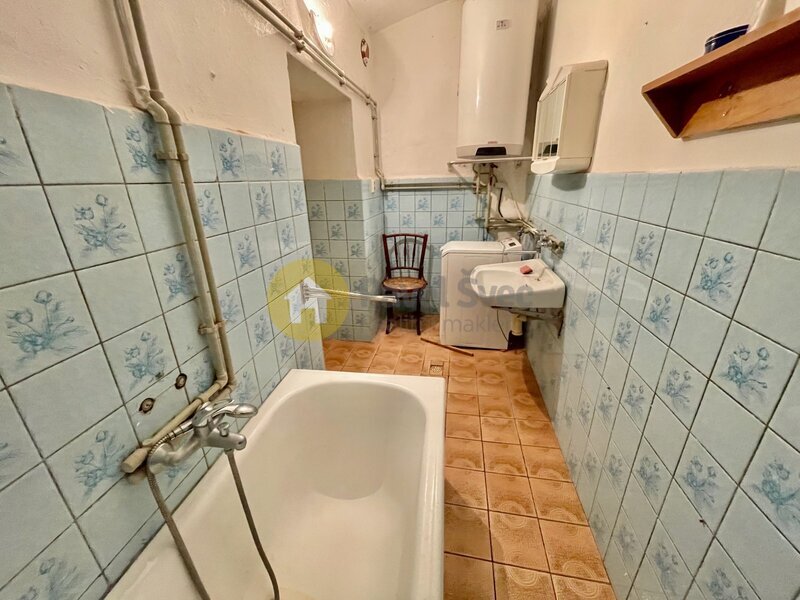 Pronájem části domu/byt 3+1, 98 m2 s předzahrádkou, polosamota Radomyšl-Kaletice