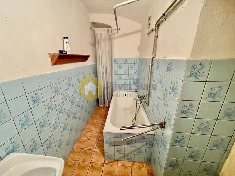 Pronájem části domu/byt 3+1, 98 m2 s předzahrádkou, polosamota Radomyšl-Kaletice