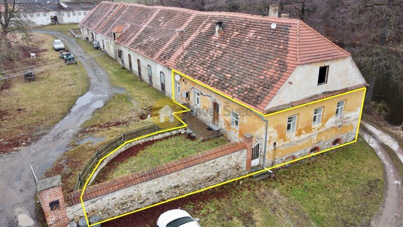 Pronájem části domu/byt 3+1, 98 m2 s předzahrádkou, polosamota Radomyšl-Kaletice