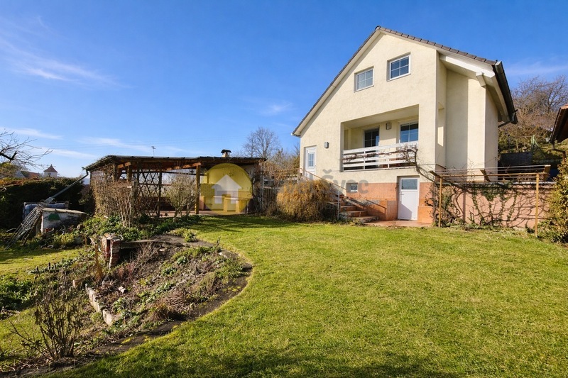 Dům k rekreaci/bydlení, 2+kk, 56 m2, terasa, pozemky 433 m2, Řepice-Strakonice