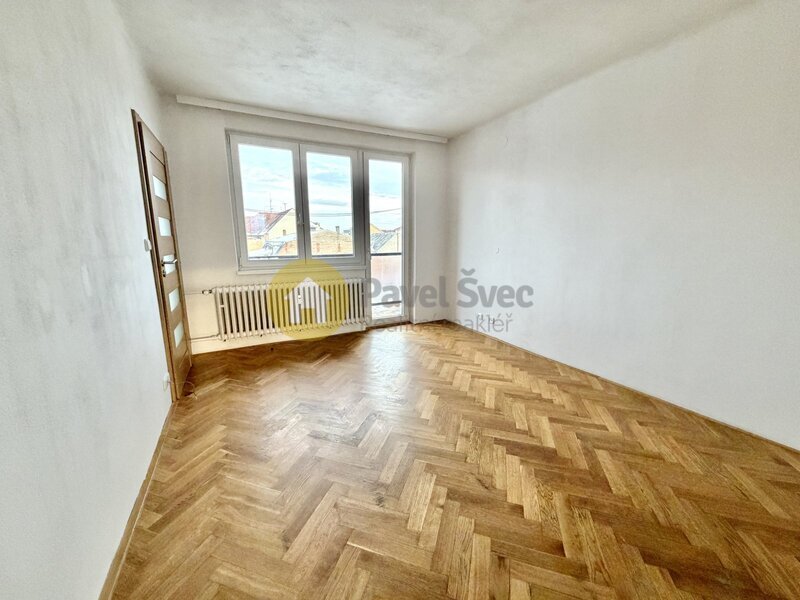 Pronájem bytu 3+kk, 55 m2, lodžie/sklep - ul. Sokolovská-Strakonice