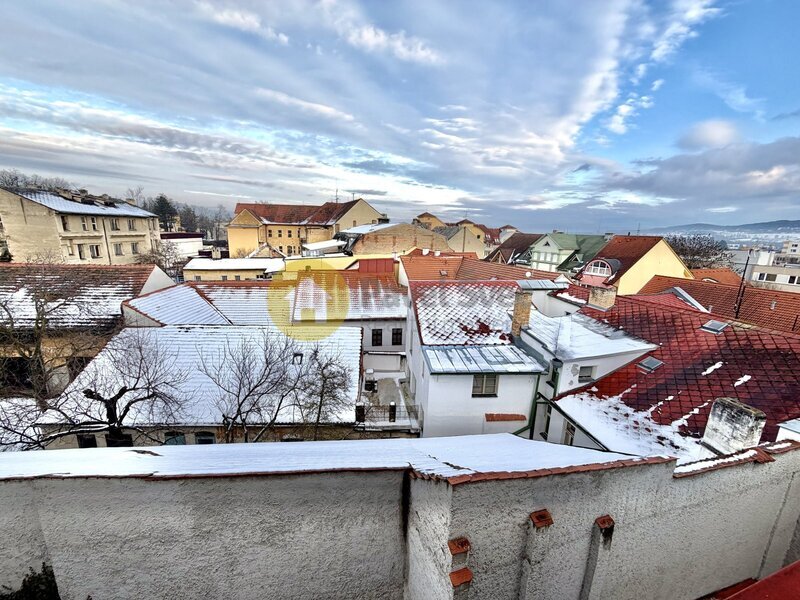 Pronájem bytu 3+kk, 55 m2, lodžie/sklep - ul. Sokolovská-Strakonice