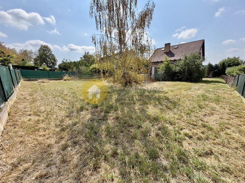 Stavba rodinného domu s pozemky 1.119 m2 - Radomyšl, okr. Strakonice