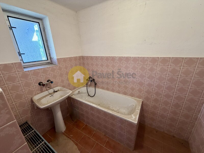 Stavba rodinného domu s pozemky 1.119 m2 - Radomyšl, okr. Strakonice