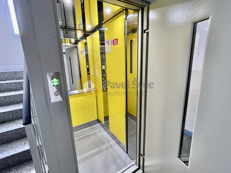 Pronájem bytu 1+1, 42 m2, Povážská-Strakonice