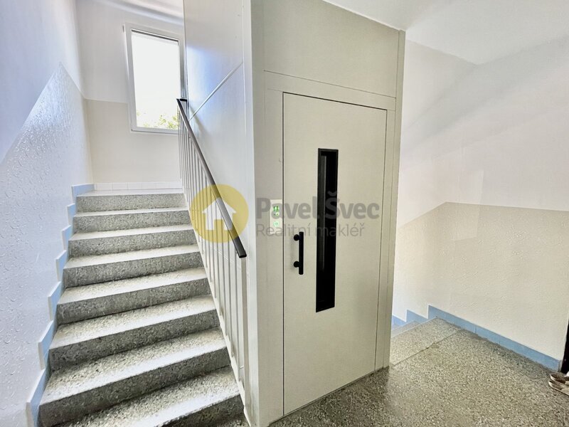 Pronájem bytu 1+1, 42 m2, Povážská-Strakonice