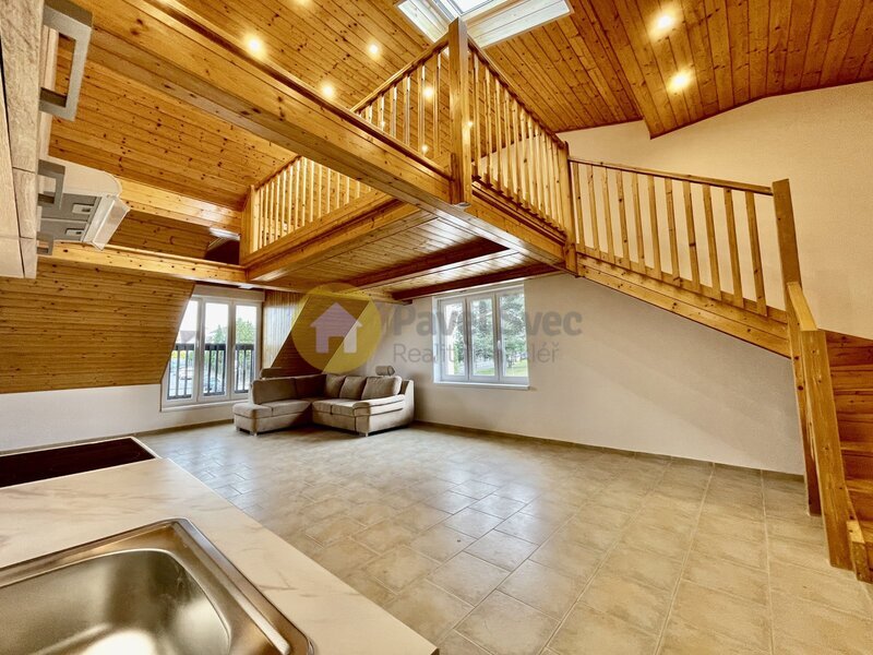 Pronájem mezonetu 1+kk, 61 m2, balkon, komora, Strakonice