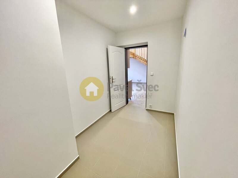 Pronájem mezonetu 1+kk, 61 m2, balkon, komora, Strakonice