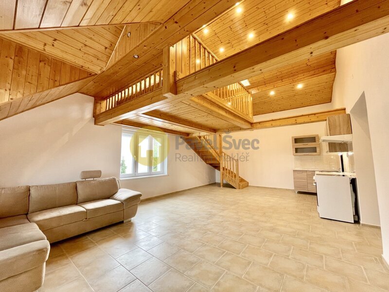 Pronájem mezonetu 1+kk, 61 m2, balkon, komora, Strakonice