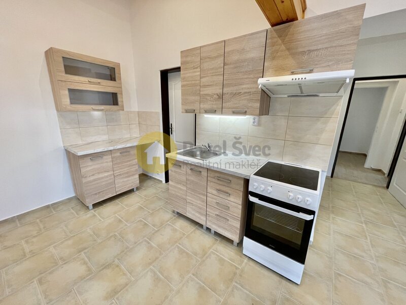Pronájem mezonetu 1+kk, 61 m2, balkon, komora, Strakonice