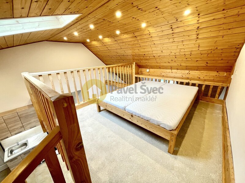Pronájem mezonetu 1+kk, 61 m2, balkon, komora, Strakonice