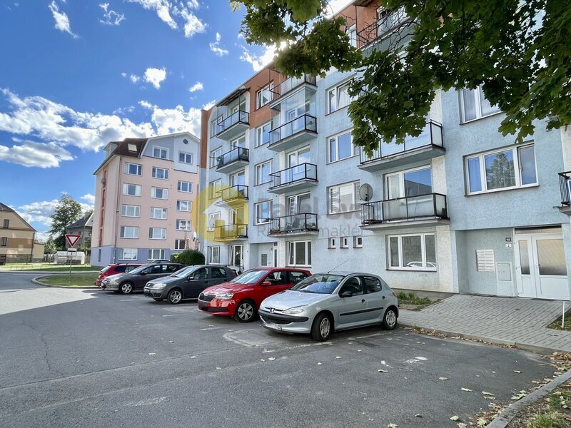 Pronájem 2+kk, 37 m2, balkon/sklep, ul. Luční, Strakonice