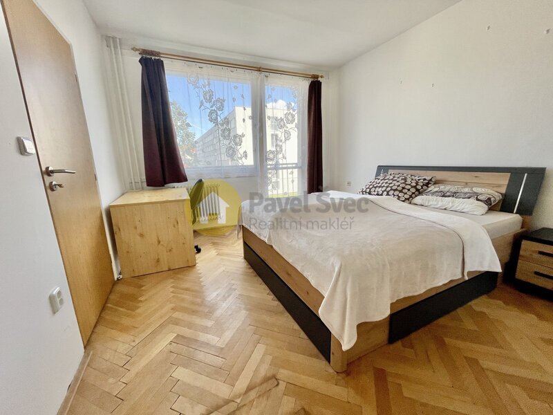 Pronájem 2+kk, 37 m2, balkon/sklep, ul. Luční, Strakonice