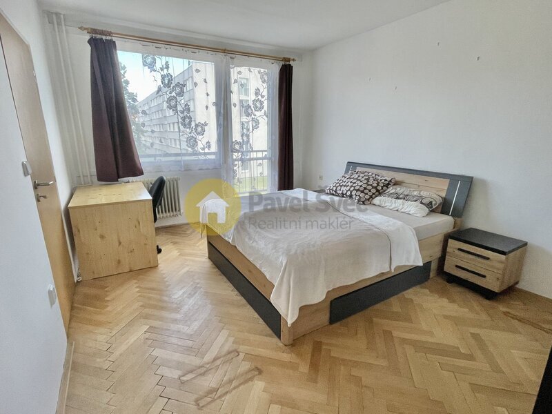 Pronájem 2+kk, 37 m2, balkon/sklep, ul. Luční, Strakonice