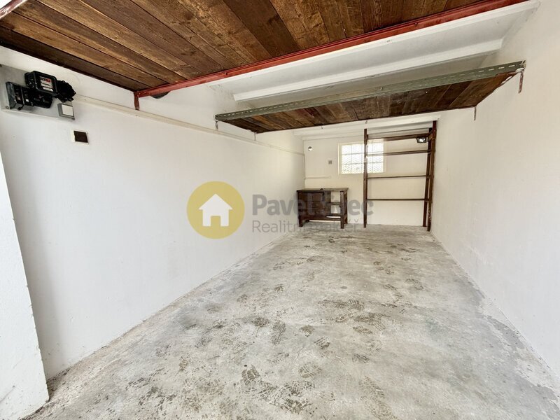 Pronájem krajní řadové garáže, Strakonice - Písecká