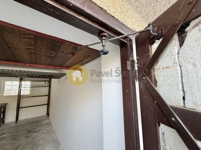 Pronájem krajní řadové garáže, Strakonice - Písecká