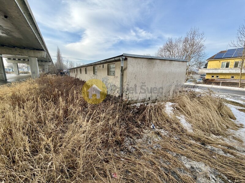 Pronájem krajní řadové garáže, Strakonice - Písecká